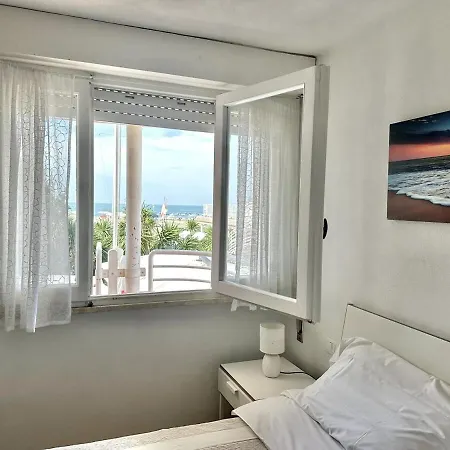 Golden Luxe - House Sea View * לידו די קאמאיורה